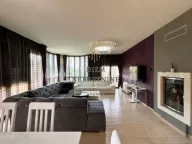 Izdavanje, trosoban stan, 140m², Preko Morače, Podgorica - image 11