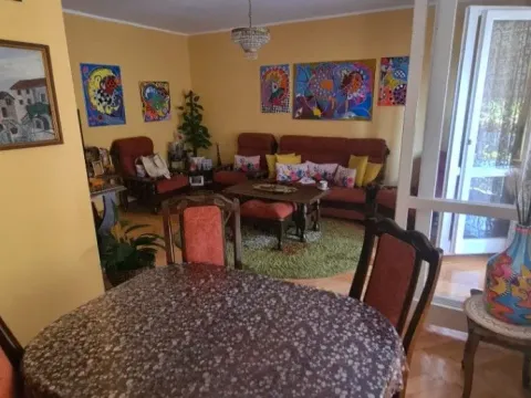 Sale, two bedroom apartment, 80m², Pejton, Podgorica - image 13