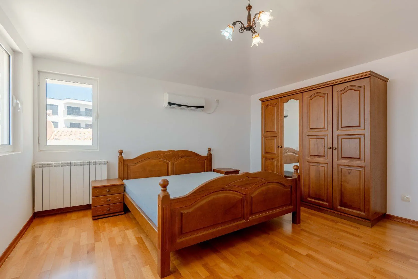 Prodaja, kuća, 400m², Dobre Vode, Bar