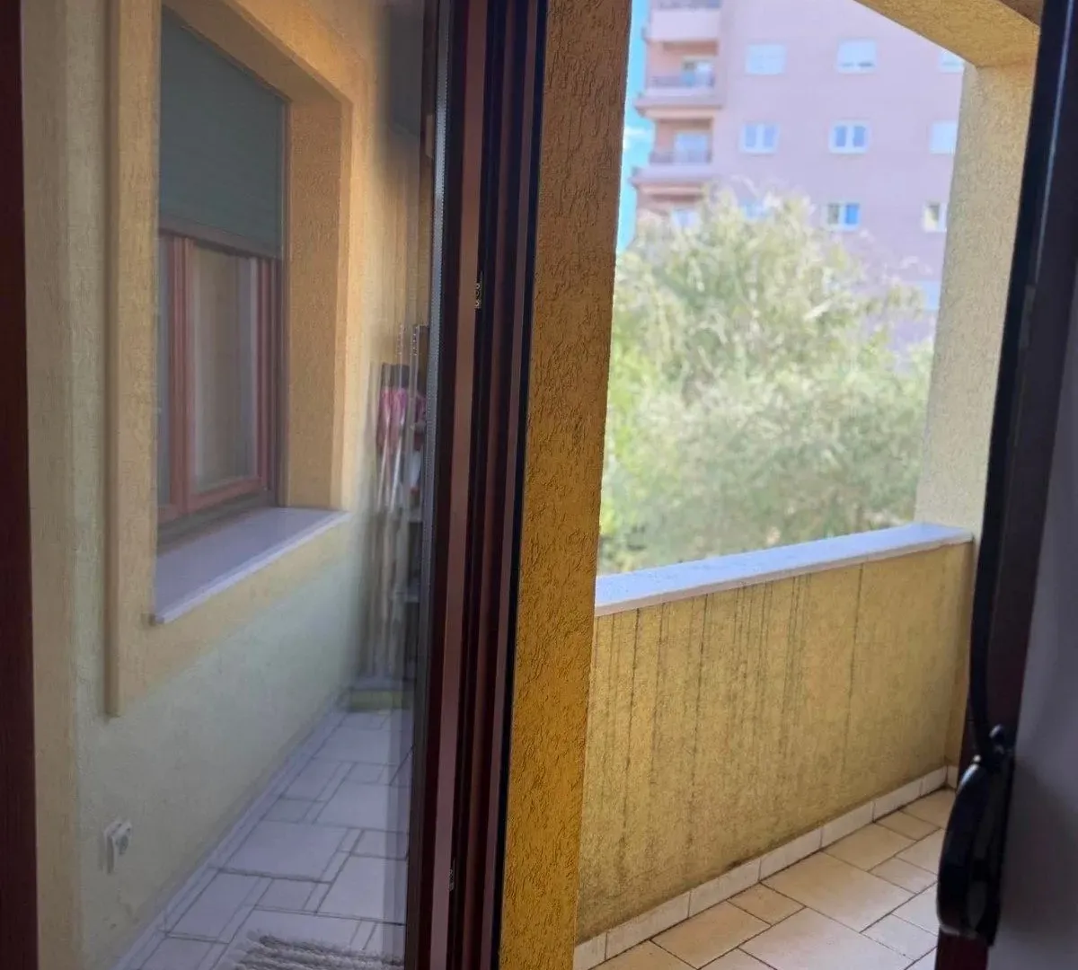 Izdavanje, jednosoban stan, 45m², Stari Aerodrom, Podgorica