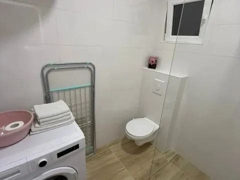 Izdavanje, jednosoban stan, 55m², Gradiošnica, Tivat - image 12