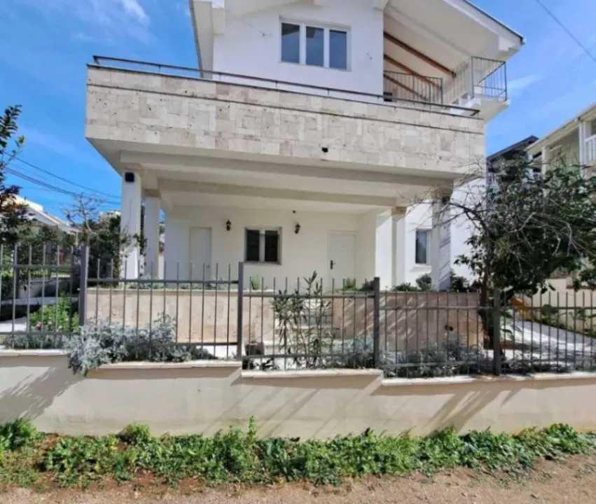 Prodaja, kuća, 119m², Utjeha, Bar