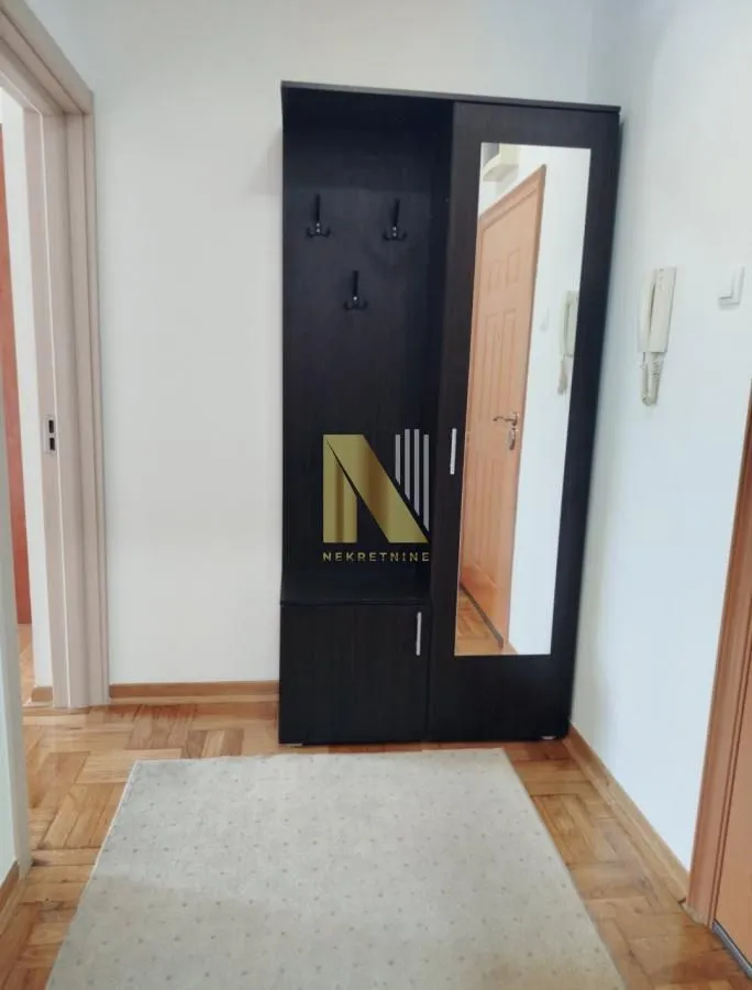 Izdavanje, dvosoban stan, 48m², Bulevar Evrope, Novi Sad Sve Podlokacije