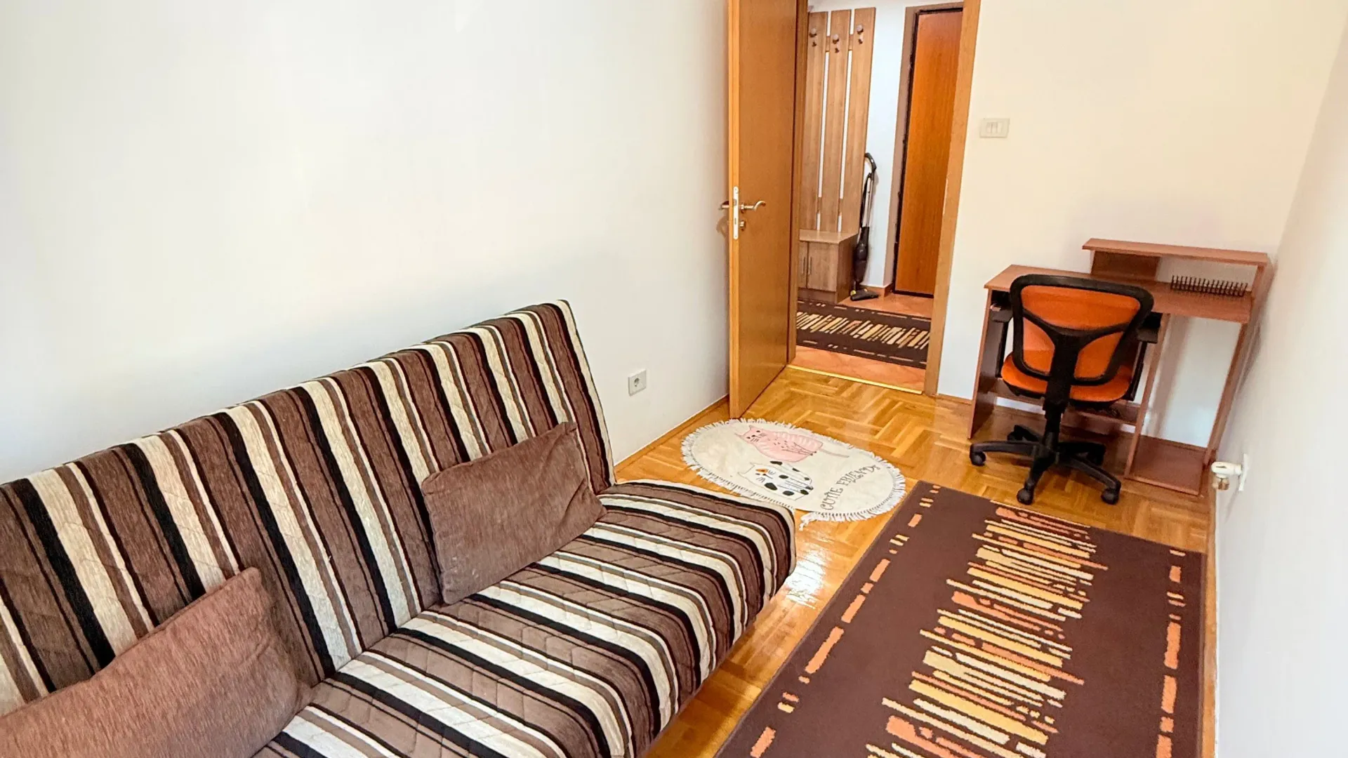 Izdavanje, dvosoban stan, 60m², City Kvart, Podgorica