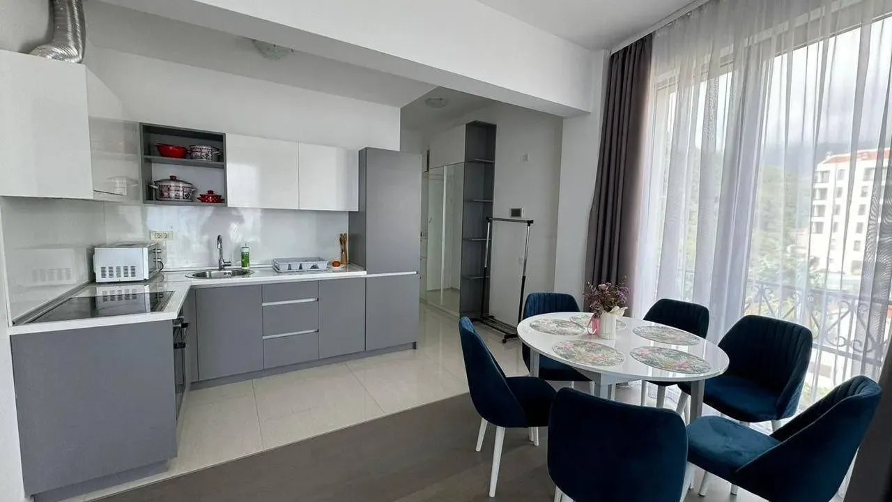 Rent, two bedroom apartment, 75m², Bečići, Budva