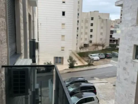 Sale, one bedroom apartment, 38m², Bečići, Budva - image 3