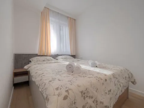 Rent, one bedroom apartment, 41m², Bečići, Budva - image 16
