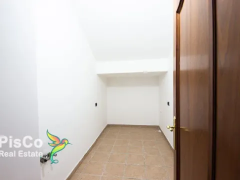 Izdavanje, poslovni prostor, 212m², Centar, Podgorica - image 5