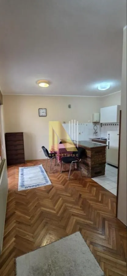 Izdavanje, jednosoban stan, 36m², Centar, Novi Sad