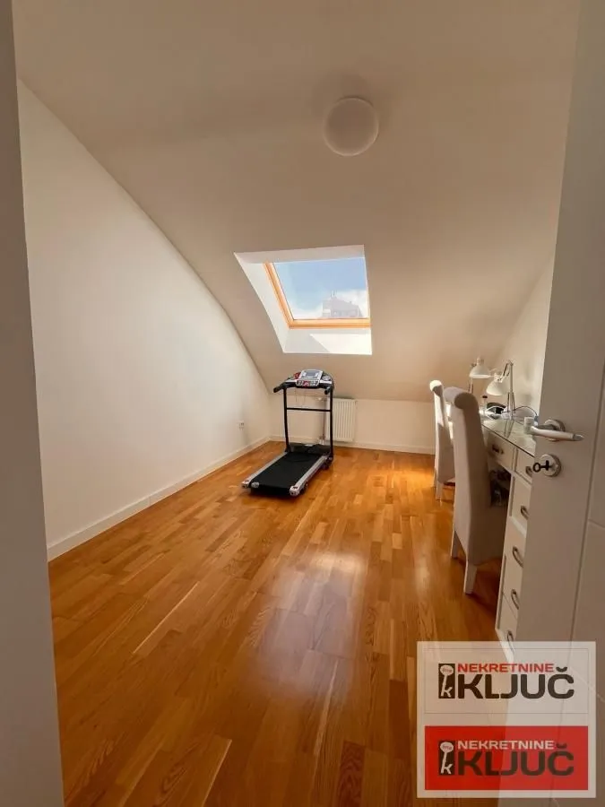 Prodaja, stan, 100m², Novo naselje, Novi Sad