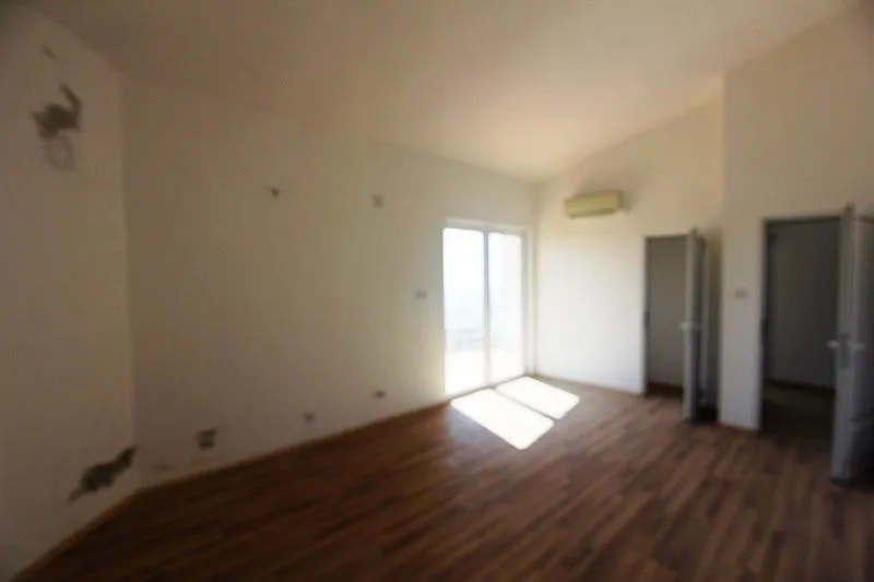 Sale, house, 400m², Dobra Voda, Bar