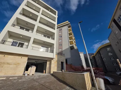 Prodaja, trosoban stan, 117m², Budva, Crna Gora - image 16