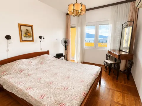 Izdavanje, jednosoban stan, 75m², Centar, Tivat - image 6