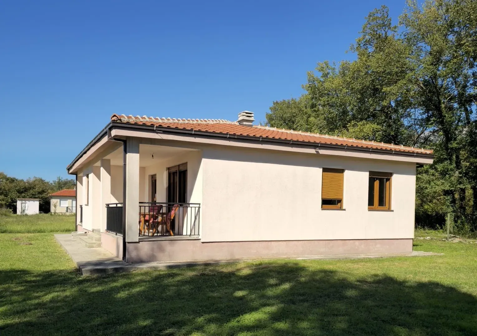 Rent, house, 120m², Piperi, Podgorica