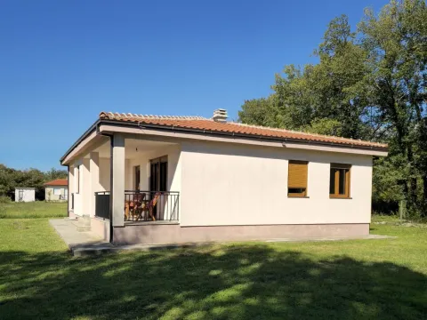 Rent, house, 120m², Piperi, Podgorica - image 1