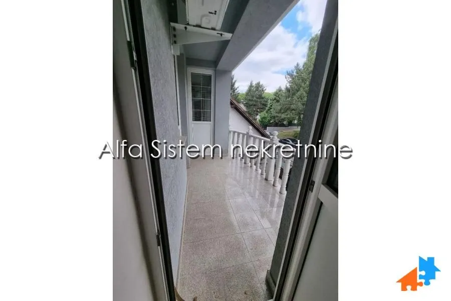 Rent, four bedroom apartment, 120m², Savski Venac, Beograd