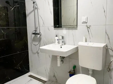 Izdavanje, dvosoban stan, 67m², Centar, Bar - image 6