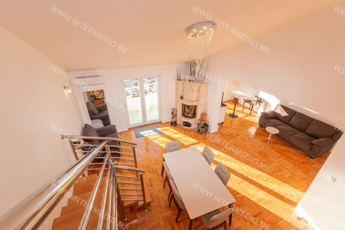 Prodaja, trosoban stan, 95m², Topla, Herceg Novi