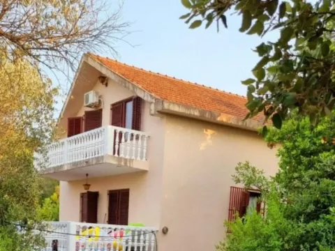 Sale, house, 134m², Krašići, Tivat