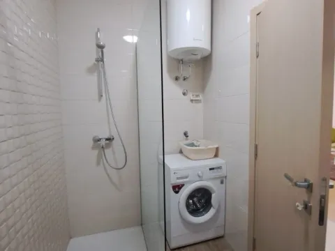 Izdavanje, jednosoban stan, 47m², City Kvart, Podgorica - image 8