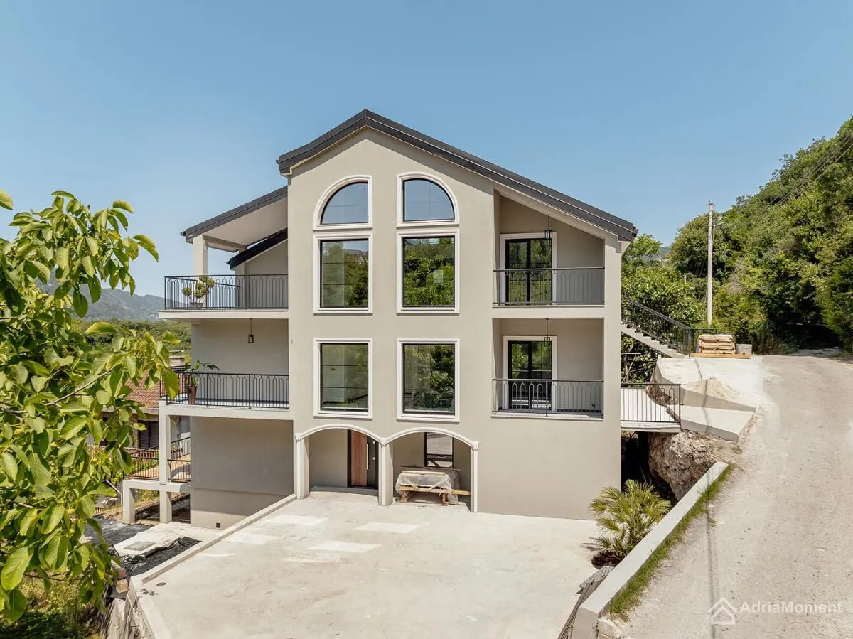 Prodaja, dvosoban stan, 103m², Herceg Novi, Crna Gora