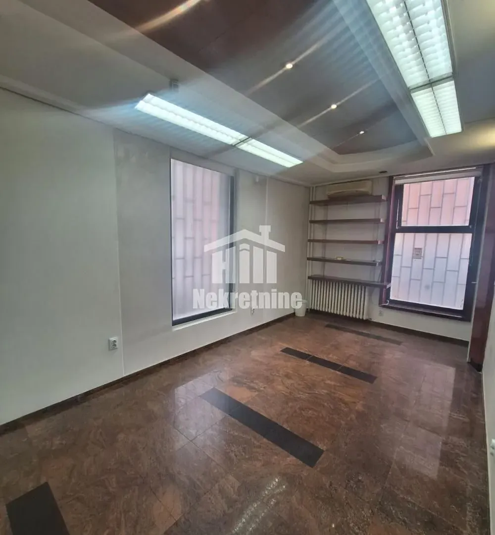 Rent, office space, 20m², Čukarica, Beograd