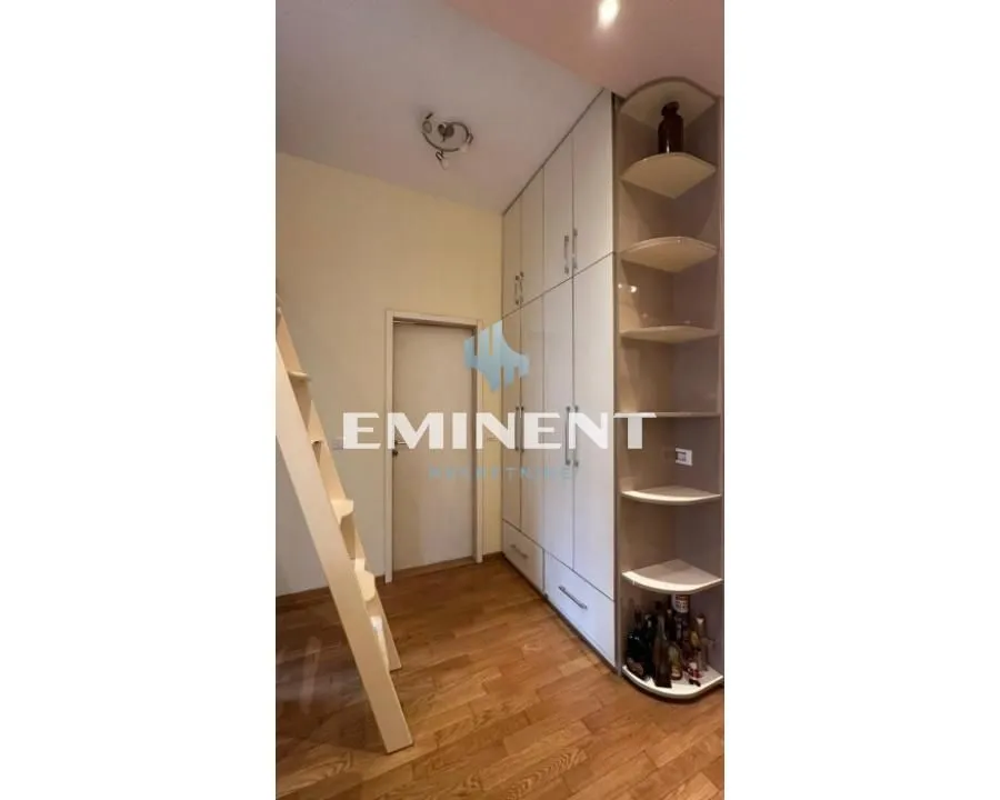 Izdavanje, stan, 38m², Stari Grad, Beograd