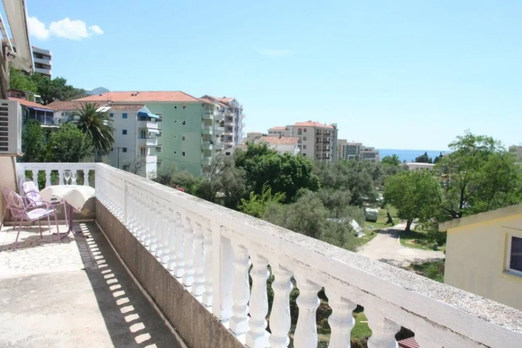 Sale, two bedroom apartment, 63m², Bečići, Budva