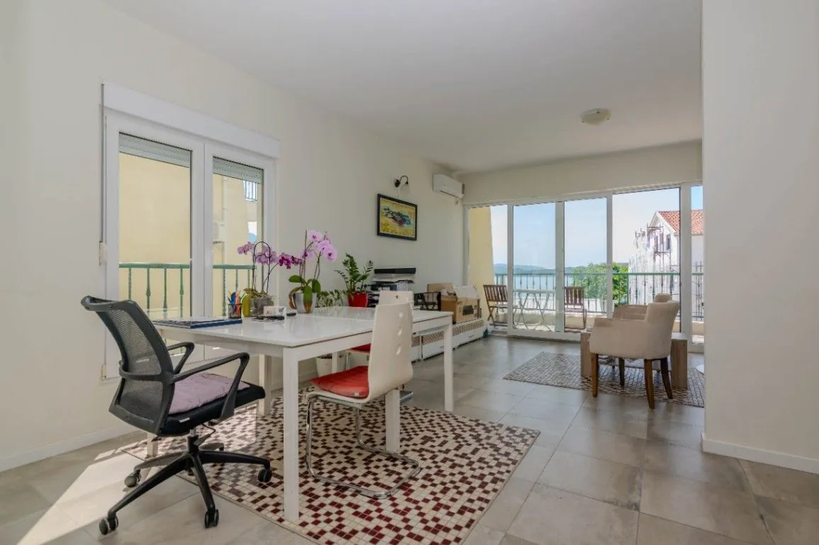 Prodaja, jednosoban stan, 73m², Bijela, Herceg Novi