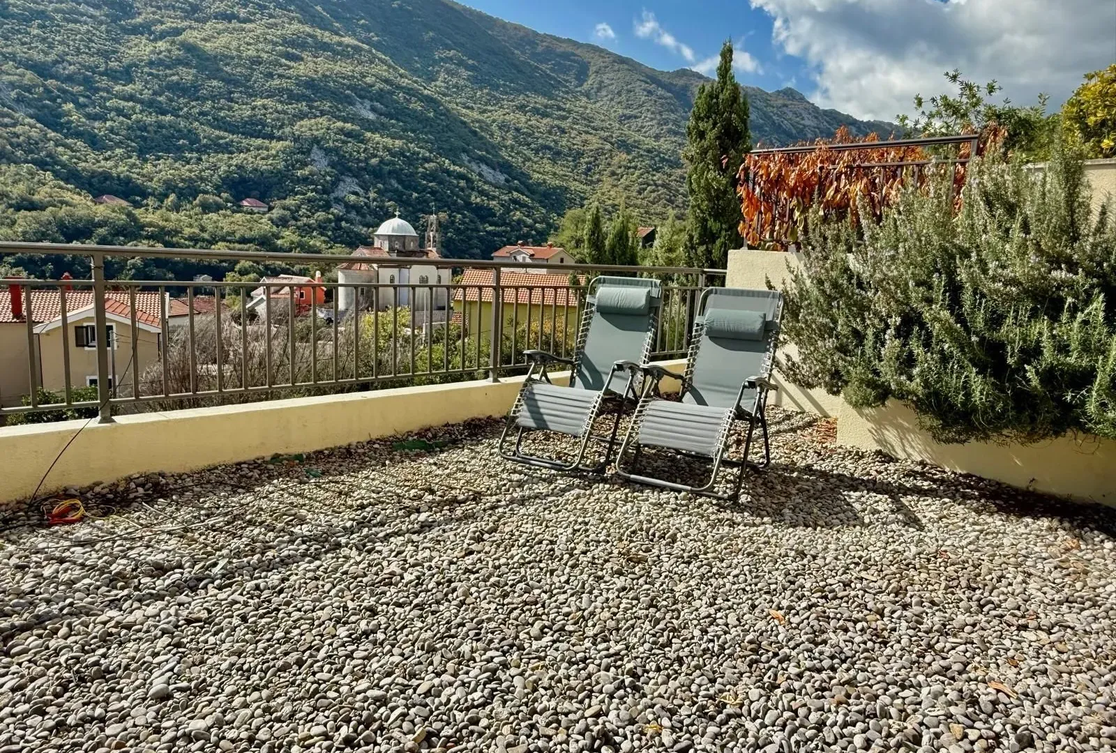 Sale, one bedroom apartment, 58m², Morinj, Kotor