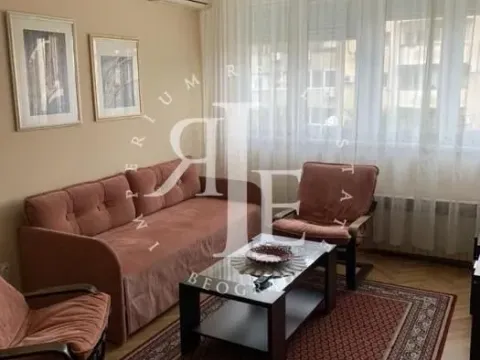 Izdavanje, trosoban stan, 73m², Stari Grad, Beograd - image 2