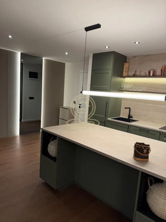Prodaja, dvosoban stan, 72m², Žarkovo, Beograd