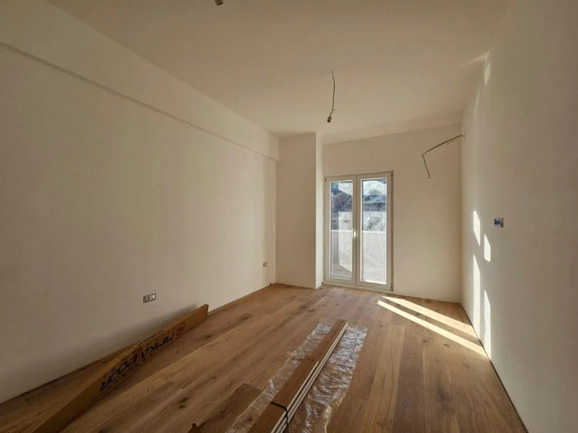 Prodaja, četvorosoban stan, 143m², Momišići, Podgorica