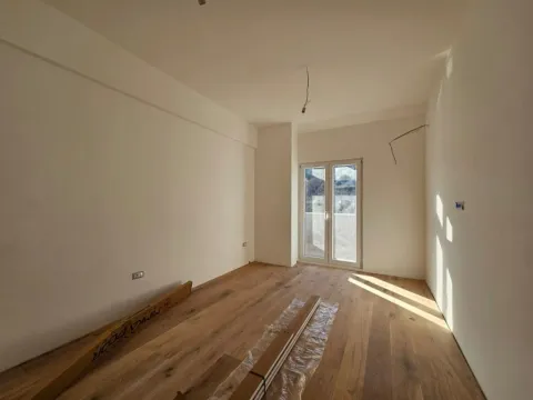 Sale, four bedroom apartment, 143m², Momišići, Podgorica - image 4