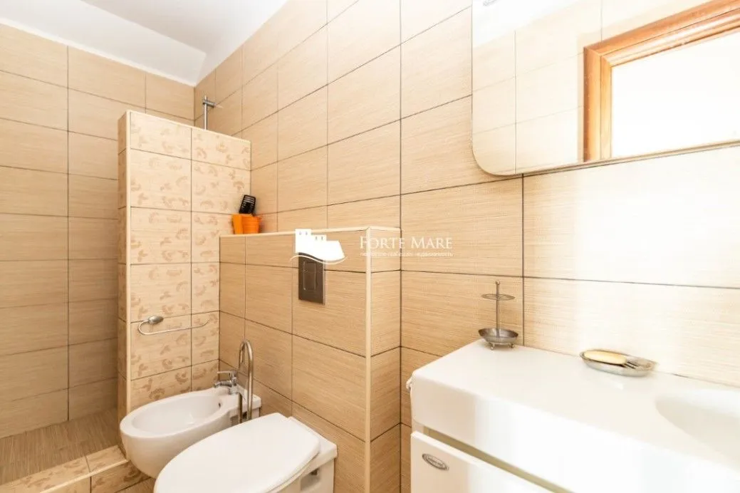 Prodaja, kuća, 201m², Topla, Herceg Novi