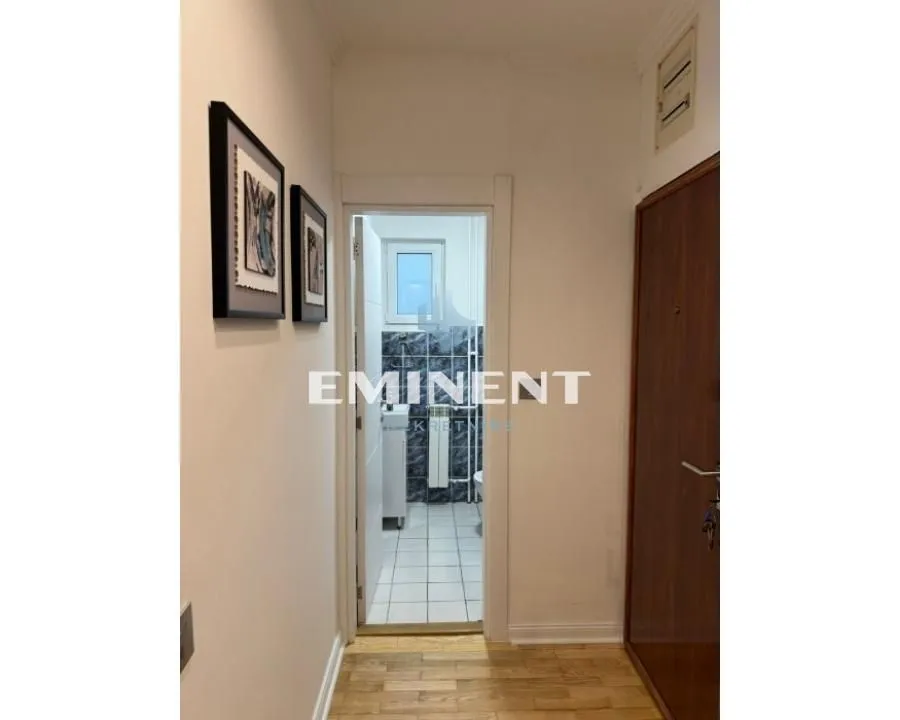Rent, four bedroom apartment, 120m², Savski Venac, Beograd