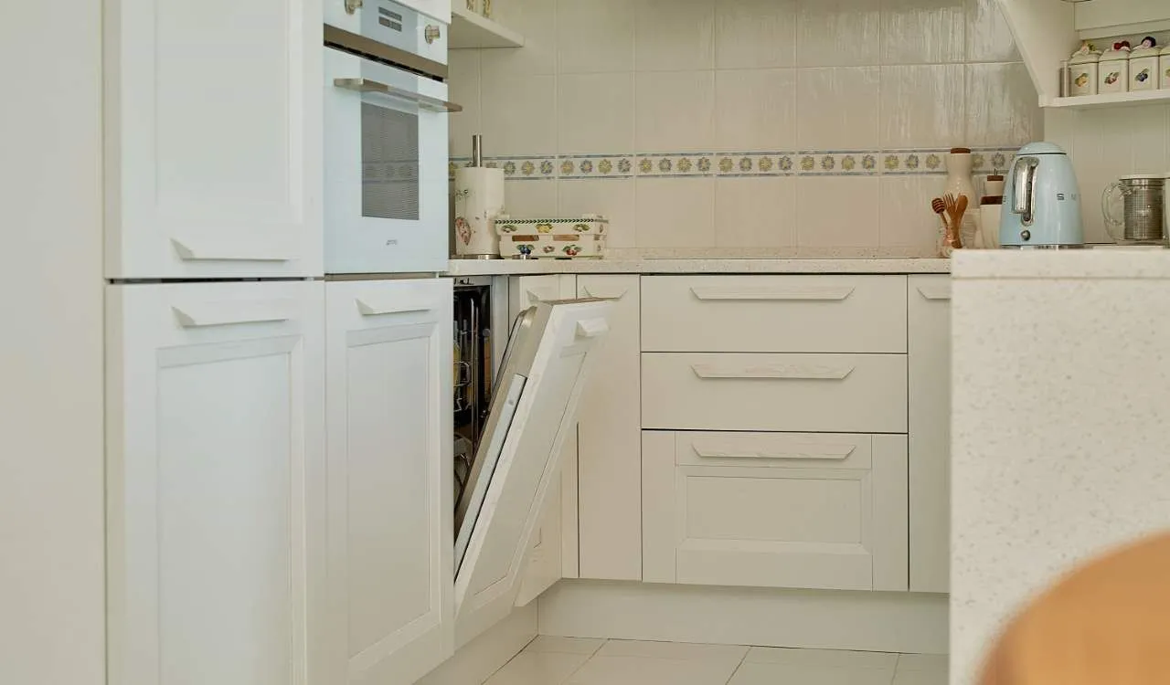 Prodaja, trosoban stan, 150m², Bečići, Budva