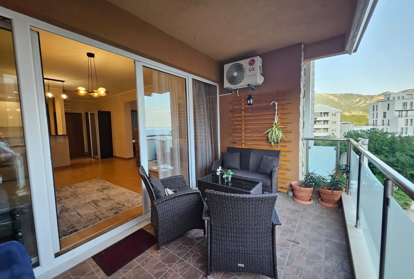 Prodaja, dvosoban stan, 68m², Bečići, Budva