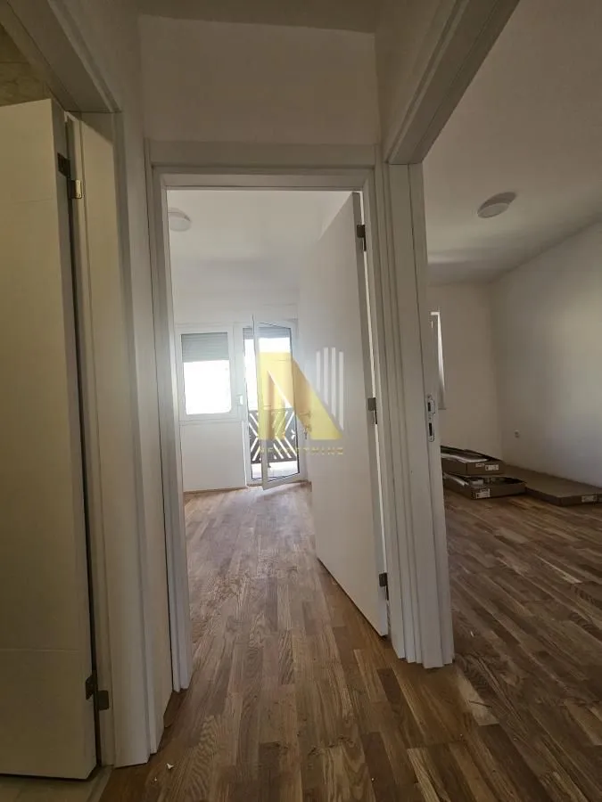 Izdavanje, trosoban stan, 72m², Podbara, Novi Sad Sve Podlokacije