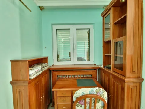 Izdavanje, trosoban stan, 100m², Budva, Crna Gora - image 10