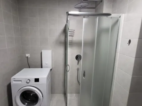 Izdavanje, jednosoban stan, 60m², Centar, Tivat - image 9