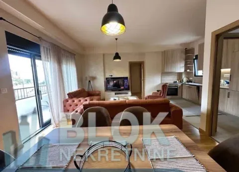 Izdavanje, dvosoban stan, 76m², Dalmatinska ulica, Podgorica - image 10