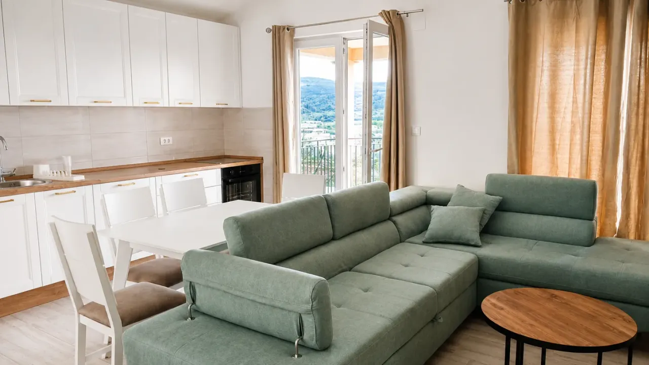 Rent, two bedroom apartment, 75m², Radanovići, Kotor