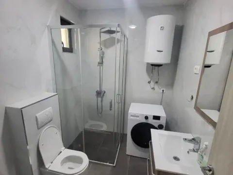 Izdavanje, garsonjera, 40m², Obala Đuraševića, Tivat - image 7