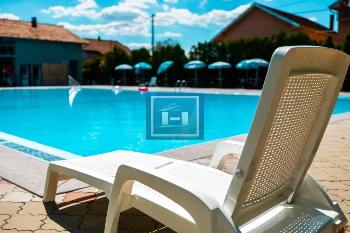 Prodaja, poslovni prostor, 69m², Ražanj, Srbija