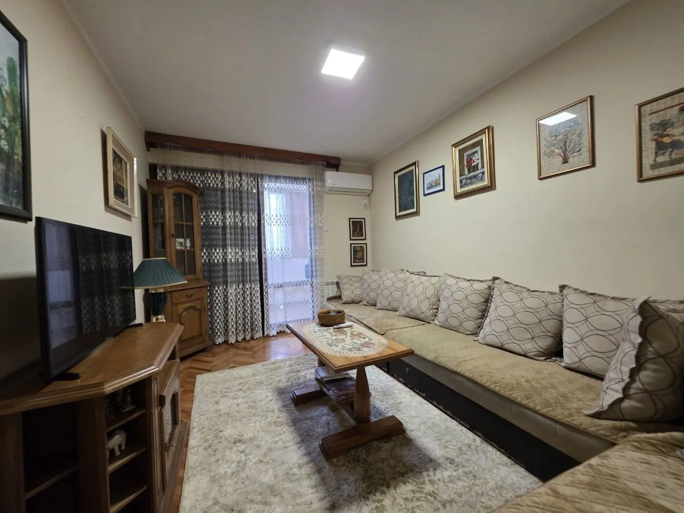 Izdavanje, stan, 54m², Cetinje, Crna Gora