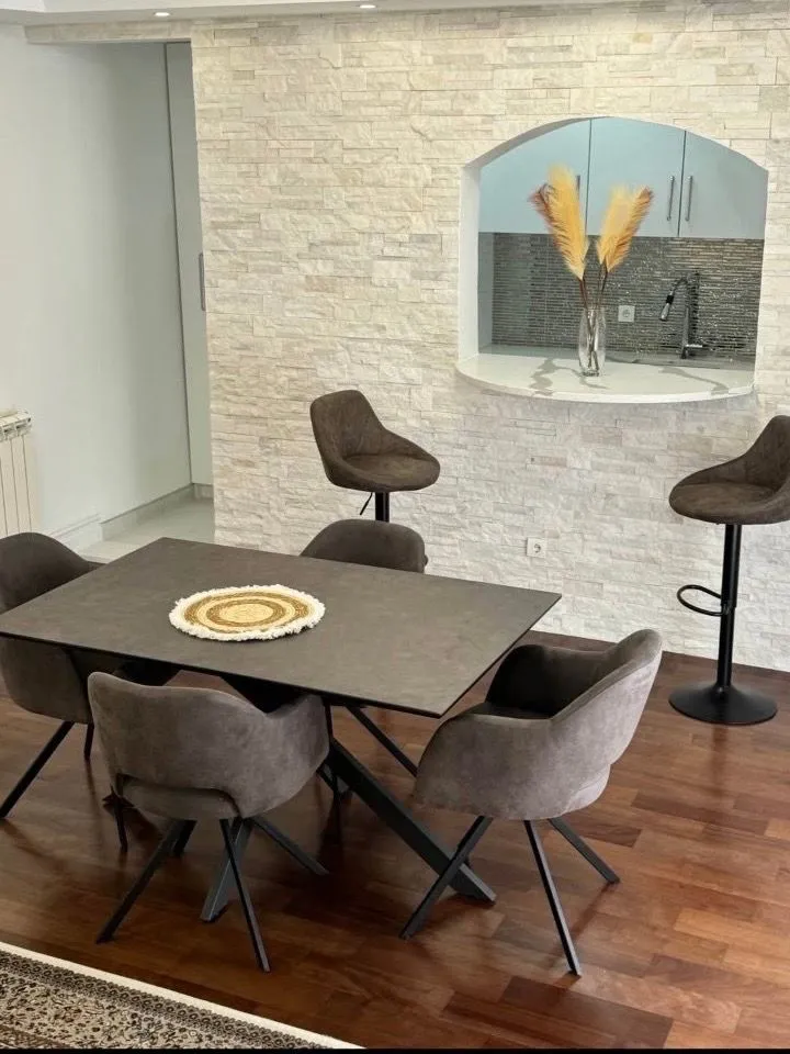 Izdavanje, trosoban stan, 85m², Zabjelo, Podgorica