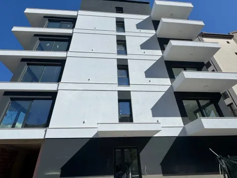 Sale, two bedroom apartment, 70m², Budva, Crna Gora - image 16