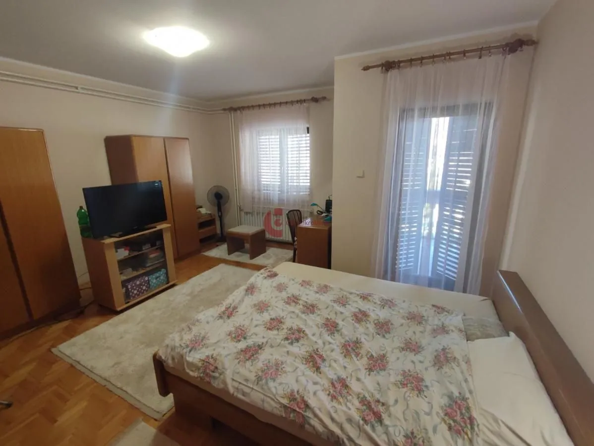 Prodaja, kuća, 268m², Kertvaroš, Subotica