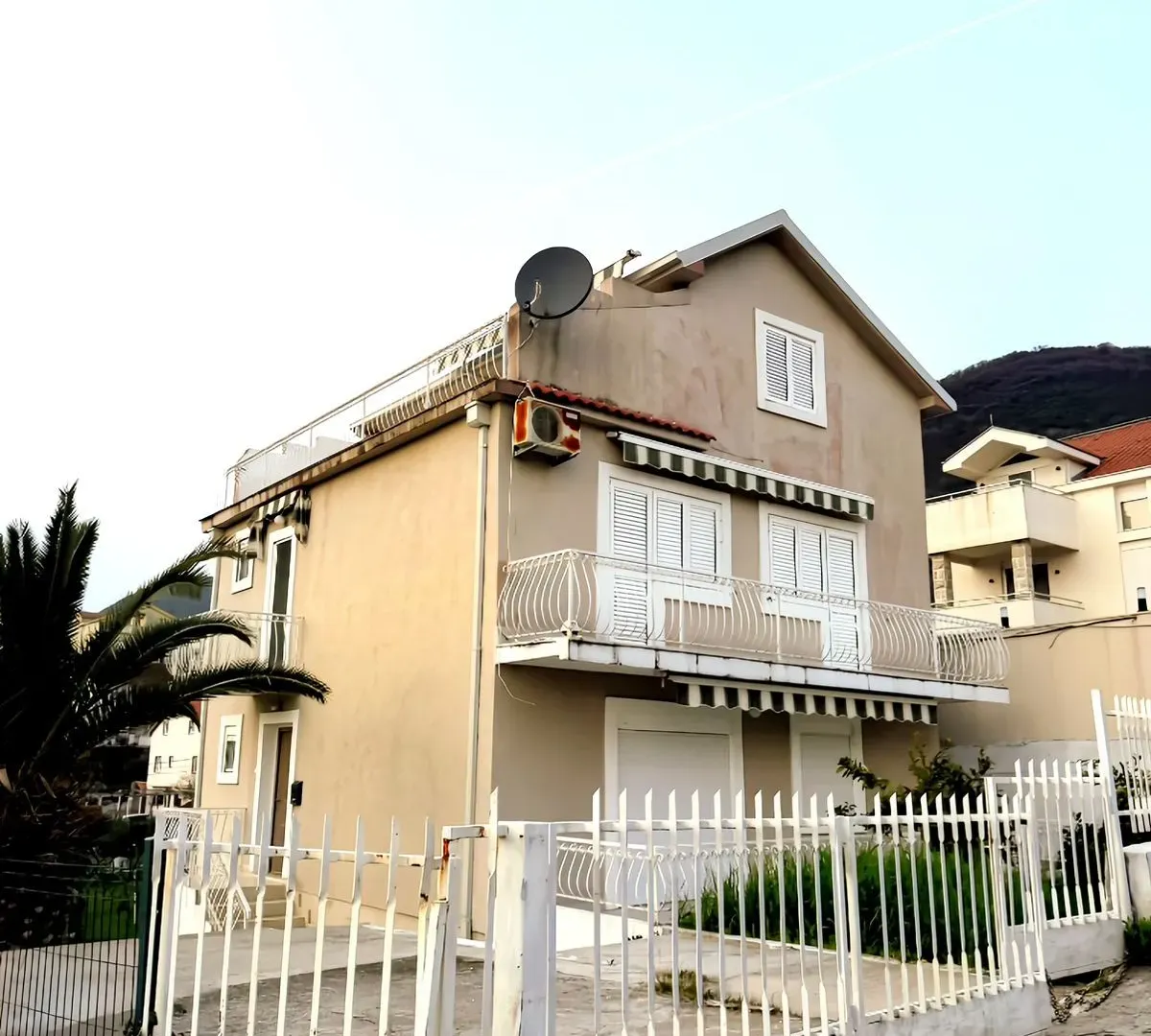 Prodaja, kuća, 223m², Mažina, Tivat